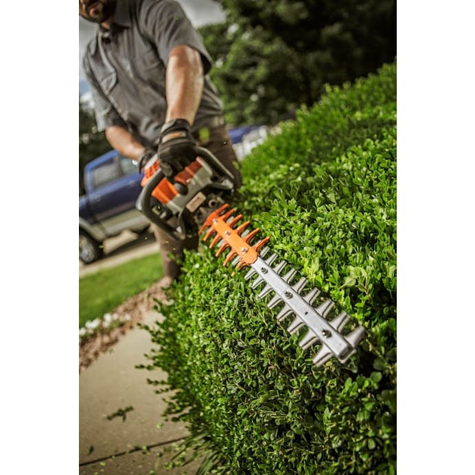 STIHL® HS 82 T‑Z – 24in Gas Hedge Trimmer | 22.7cc STIHL® Engine