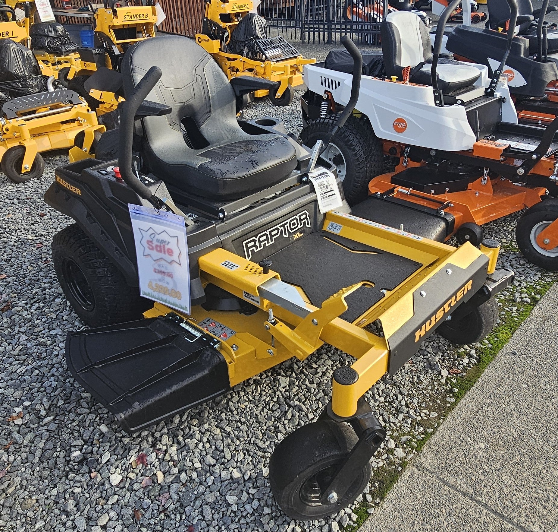 Hustler Raptor XL 42